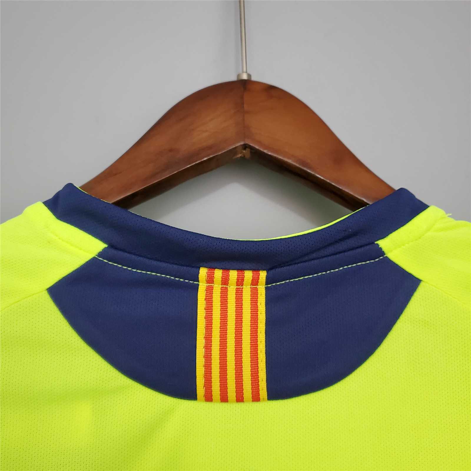 Ronaldinho Barcelona Away Shirt 2005/06