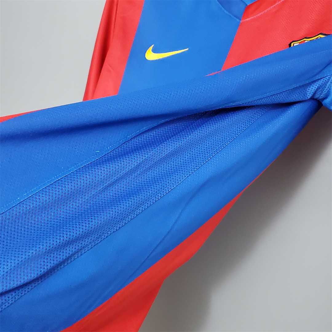 Ronaldinho Barcelona Home Jersey 2006/07