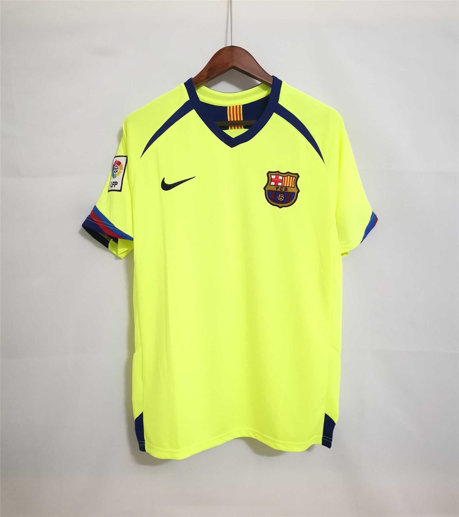 Ronaldinho Barcelona Away Shirt 2005/06