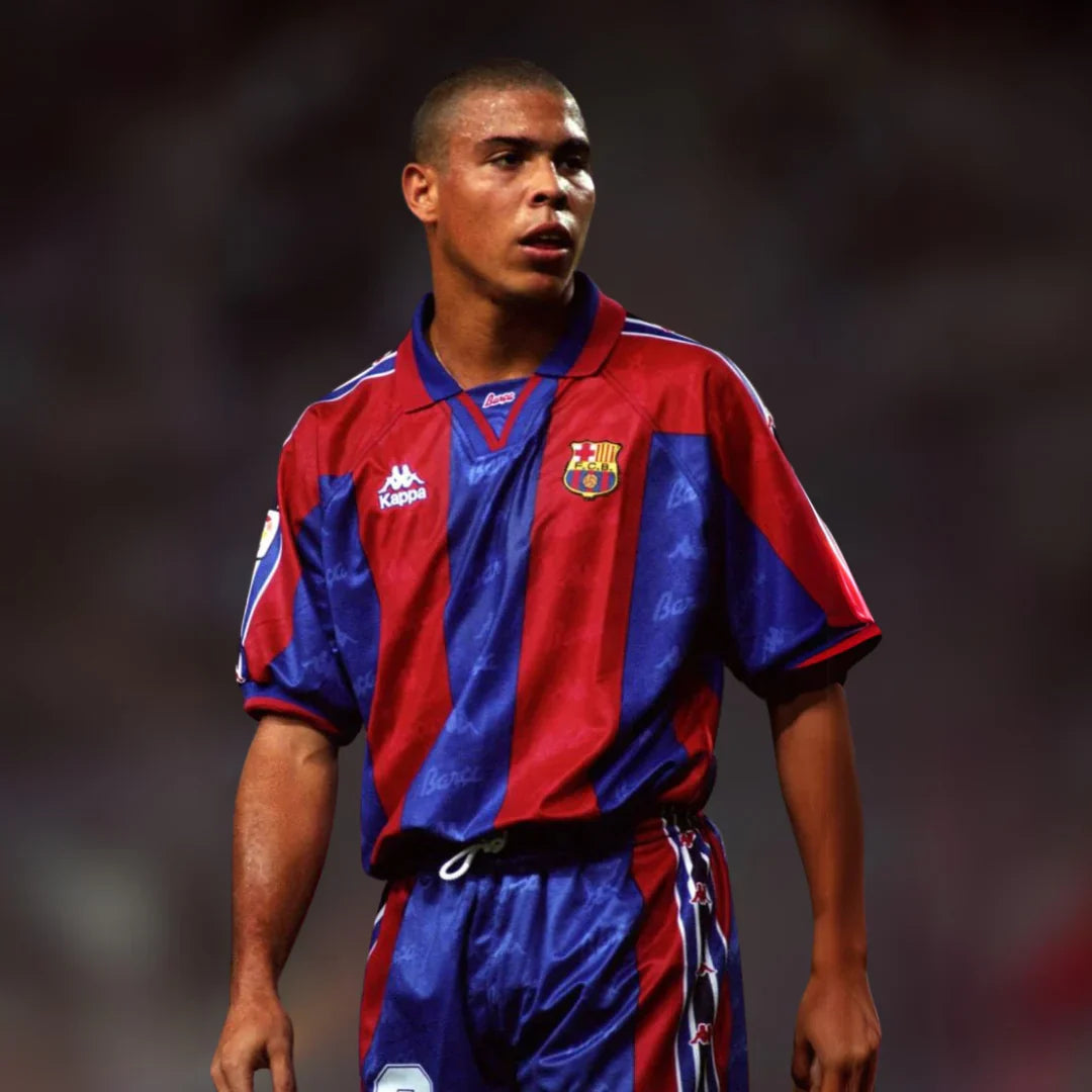 Ronaldo Barcelona home jersey 1996/97